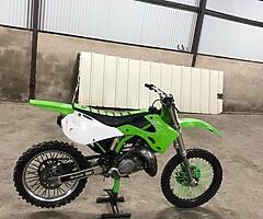 2001 KX 125