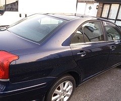 08 toyota avensis