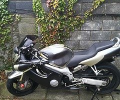 Honda CBR F4 600 2000r