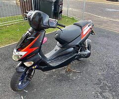 Needing 2 wing mirrors for my 125cc moped