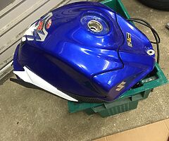 08-10 suzuki gsxr fuel tanks