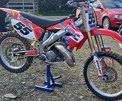 2004 Honda CR