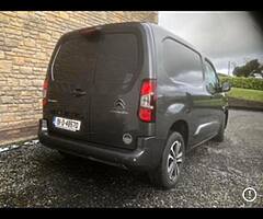 2019 Citroen Berlingo driver