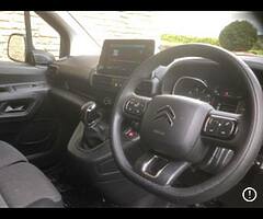 2019 Citroen Berlingo driver
