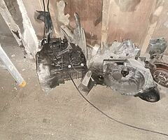 Gearbox,and engine parts for sale - Image 3/5