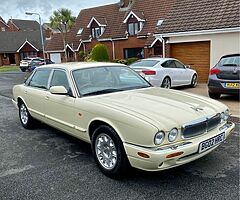 2002 Jaguar XJ8