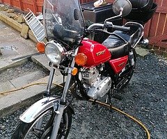 Suzuki gn125