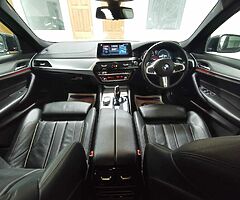 2017 BMW Series 5 - Image 4/9