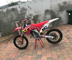 Cr125