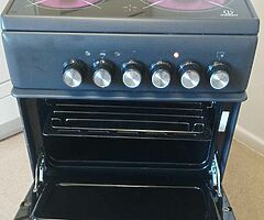 50cm Indesit electric cooker - Image 4/4