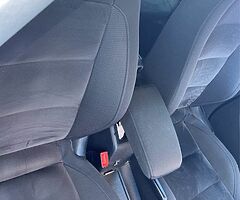 2011 Volkswagen Golf - Image 5/6
