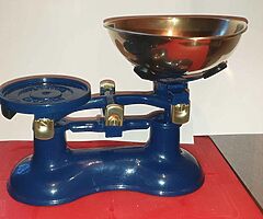 Beautiful original heavy victor of England scales in blue with full set of brass bell weights - Image 4/7
