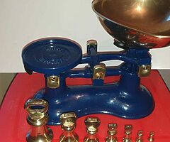 Beautiful original heavy victor of England scales in blue with full set of brass bell weights - Image 7/7