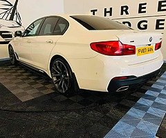 2017 BMW Series 5 - Image 6/10