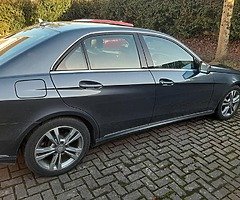 Mercedes Benz E 220 CDI - Image 9/10