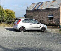 2004 Ford Fiesta