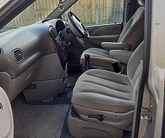 2003 Chrysler Voyager