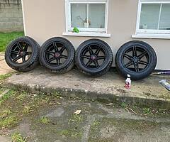 Tomohawk Navajo alloys with at3 tyres