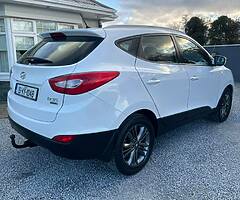 2015HYUNDAI ix35 EXECUTIVE 1  LADY OWNER NCT 2/23 116,000 MILES 6 SPEED MANUAL - Image 3/10