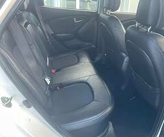 2015HYUNDAI ix35 EXECUTIVE 1  LADY OWNER NCT 2/23 116,000 MILES 6 SPEED MANUAL - Image 5/10