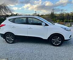 2015HYUNDAI ix35 EXECUTIVE 1  LADY OWNER NCT 2/23 116,000 MILES 6 SPEED MANUAL - Image 6/10