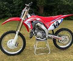 Looking cr 125