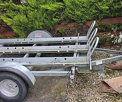 Bike trailer for 3 bikes