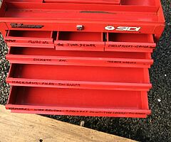 Tool chest