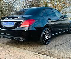 2017 Mercedes C-Class C300d AMG Line Premium - Image 8/10