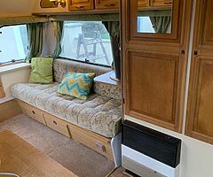 Caravan - Image 7/10