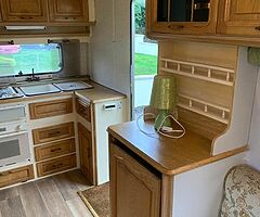 Caravan - Image 9/10