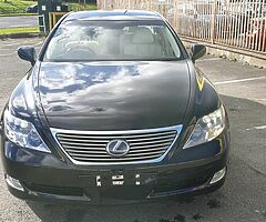 LEXUS LS600H L 4x4 5.0 V8 
HYBRID 