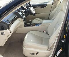 LEXUS LS600H L 4x4 5.0 V8 
HYBRID 