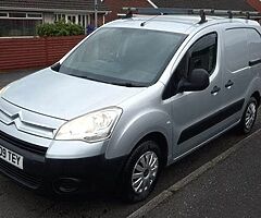 2009 Peugeot partner van 130k full service history 2 keys