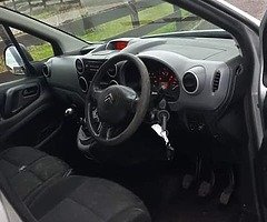2009 Peugeot partner van 130k full service history 2 keys - Image 4/8