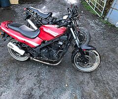 2 Kawasaki GPZ 500 S