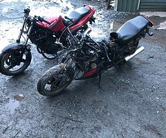 2 Kawasaki GPZ 500 S