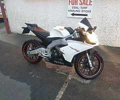 Looking 125cc motorbike