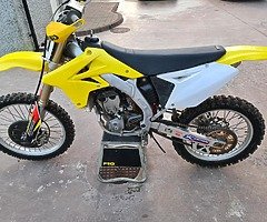 Suzuki rmz250