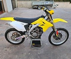 Suzuki rmz250