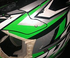 Helment - Image 3/3