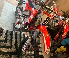 2005 Honda CR