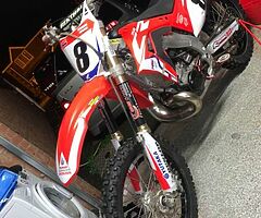 2005 Honda CR - Image 3/3