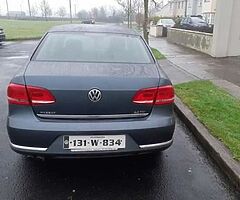 Volkswagen Passat - Image 1/5