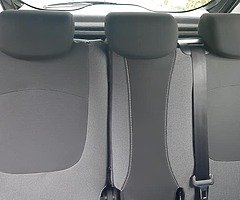 Car - Image 4/5