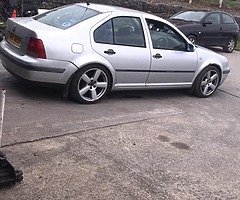 Volkswagen bora - Image 5/8