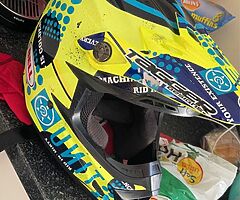 Bell moto 9 carbon