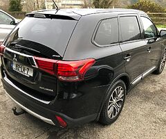 2016 Mitsubishi Outlander 2.2 DID 4WD 7 Seater 150ps Leather - Image 10/10