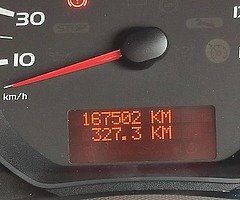 Nissan nv400 - Image 6/9
