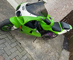 99 ZX7R - Image 4/8